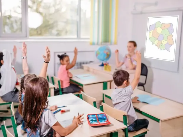 Magnetic dry-erase contour map of Poland, ideal for classroom decoration. Brightly colored walls.