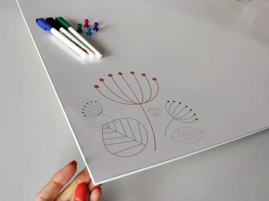Dry-erase magnetic board Dandelion Bird 319 - Graphic design featuring plant shapes.