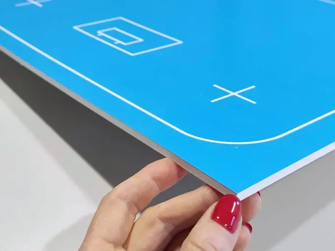 Tactical dry-erase board for floorball 184 - Blue background with white lines and symbols.