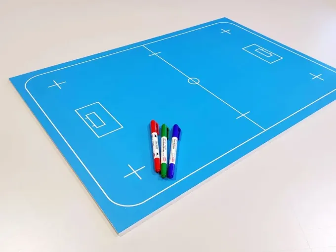 Tactical dry-erase board for unihockey 184 - Blue background with white field lines and goals.