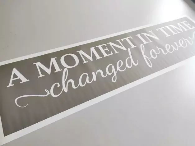 Individual disposable painting apron (1 main text, 3 additional texts) - Graphic design. Text in color.