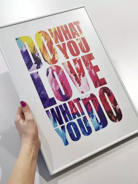 Set of 3 individual A3 posters in a white aluminum frame - Graphic design with text in pink and blue colors.