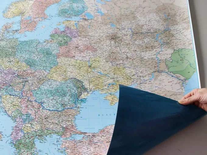 Magnetic dry-erase Europe map sticker, 141x118.1 cm - Graphic design. The map features