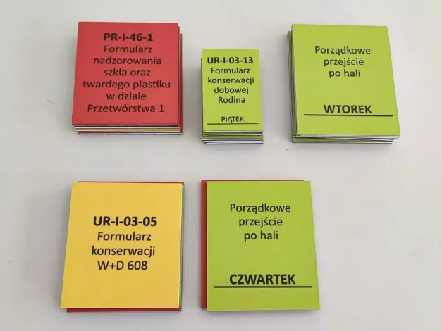 Double-sided magnet with printed design, 2mm PVC core, featuring a rectangular shape in various colors.