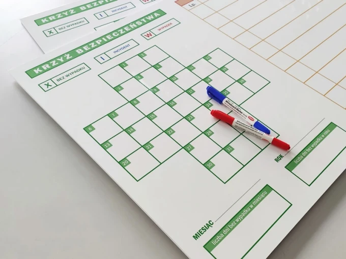 Lean safety cross dry-erase board 080 - Graphic design features a grid with fields to fill in.