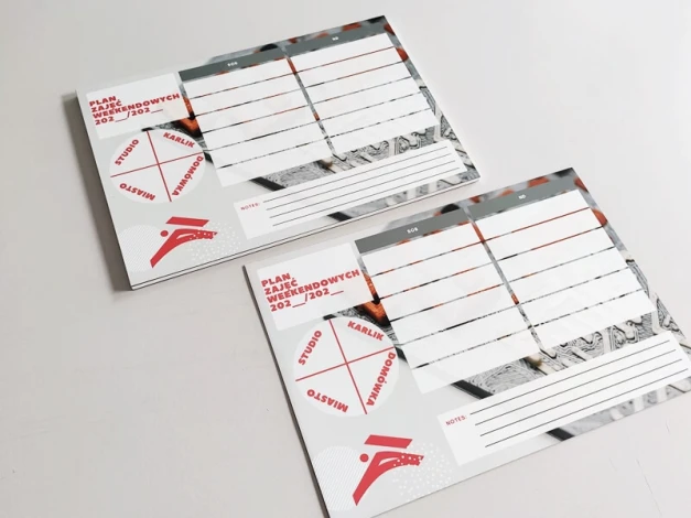 Magnetic double-sided dry-erase board with print, reinforced 5mm PVC, A4 size.