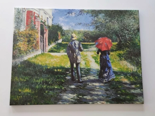 Chemin montant reproduction by Gustave Caillebotte - Living room setup with light-colored walls and classic furniture.