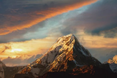 Wall mural of snowy mountain peaks FP 6466 - Graphic design featuring white snow-covered summits and a cloudy sky.