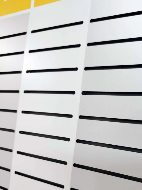 T-Card board size 300x150cm (3mm dibond with milled holes and UV print) - Design