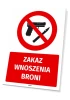 Safety sign: No weapons allowed - Graphic design. Red circle with crossed-out gun and knife, with text below.