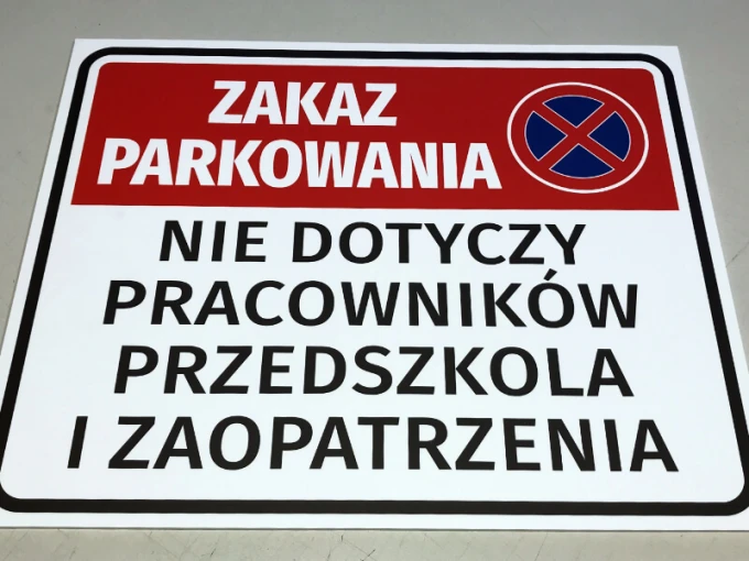 Custom printed sign, 5mm PVC, matte laminate, 50 x 40 cm - Graphic design. Sign with red background and white text.