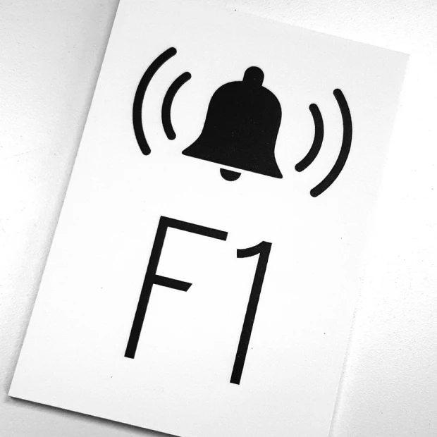 Custom printed plaque, 5 mm PVC, matte laminate, 15 x 10.5 cm - Graphic design featuring a bell.
