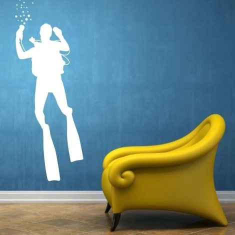 Diver 03 in a minimalist setting, adding lightness and a marine vibe to a modern living room.