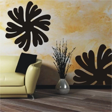 Stylish klasik 130 painting template in a modern living room, creating striking accents against a warm backdrop.