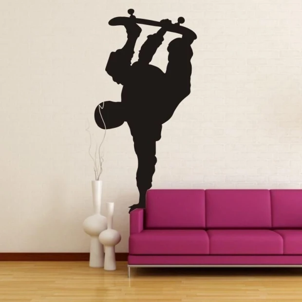 Skater 1021 painting template - Living room setup with light walls and modern pink-toned furniture.