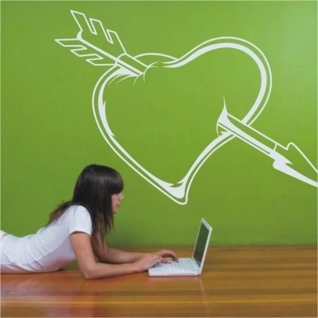 Heart sticker 1016 in an energetic interior, perfect for a modern office or creative space.