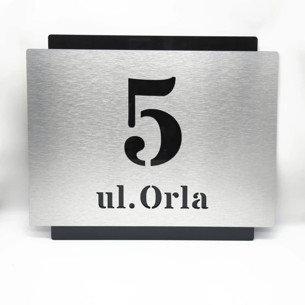 Engraved address plaque in brushed silver and black dibond, 42 x 35 cm - Graphic design with silver rectangle and black accents.