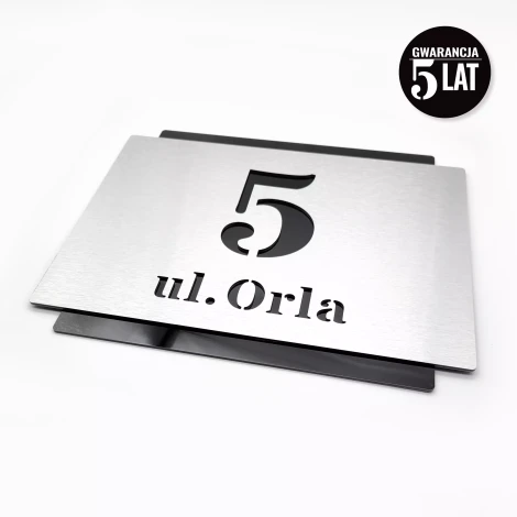 Engraved address plaque in brushed silver-black dibond, 42 x 35 cm - Simple design with cut-out details.
