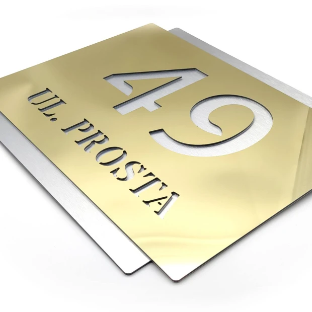 Engraved address plaque in dibond 42 x 35 cm gold-silver - Graphic design with gold numbers and letters on silver background.