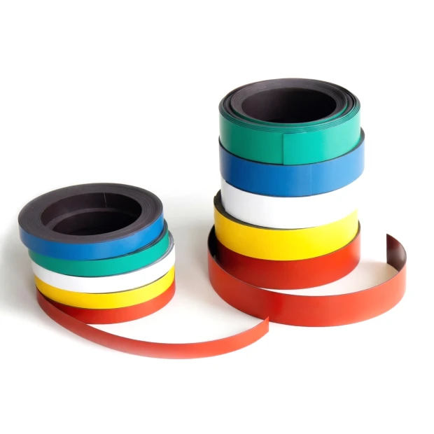 White magnetic strap - Graphic pattern. Visible strips in various colors arranged in a stack.