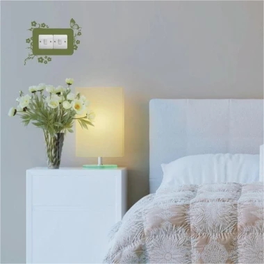 Painting template contact 1115 - Bedroom arrangement with light walls, minimalist furniture, and a lamp.