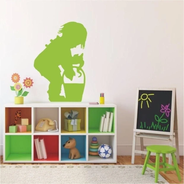 A boy in a green painting template brings joyful energy to a child\'s room, enhancing its creativity.