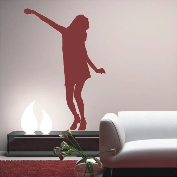 Female silhouette 1678 in a modern living room, adding dynamism and style to a minimalist interior.
