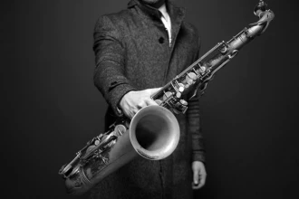 Wallpaper Elegant Man With Saxophone Fp 5420