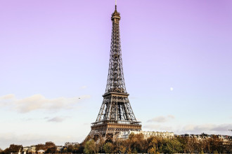 Wallpaper The Eiffel Tower On The Background Of Pastel Sky Fp 3247