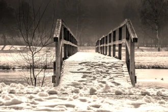 Wallpaper Snow-Covered Wooden Bridge Fp 3389