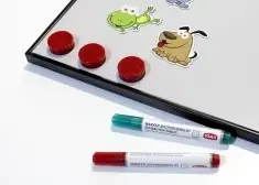 Magnetic whiteboards